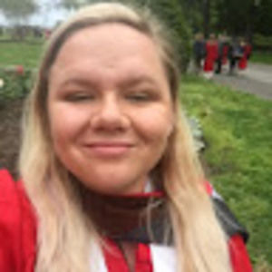 Meet your Posher, Kayla